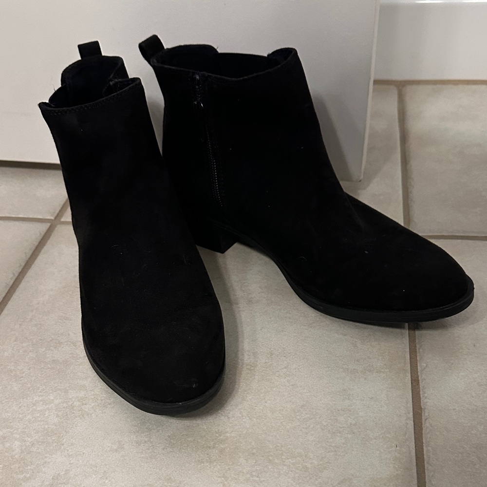 SO Black Suede Ankle Boots
